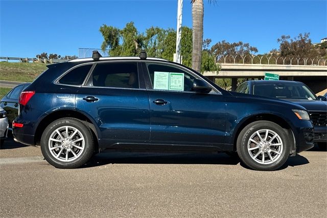 2011 Audi Q5 2.0T Premium 2011 Audi Q5 2.0T Premium