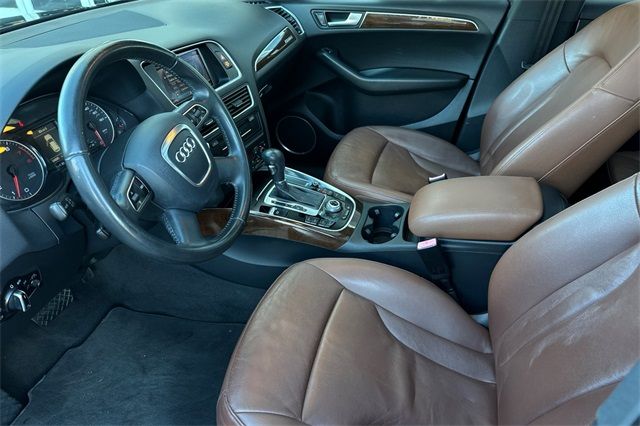 2011 Audi Q5 2.0T Premium 2011 Audi Q5 2.0T Premium