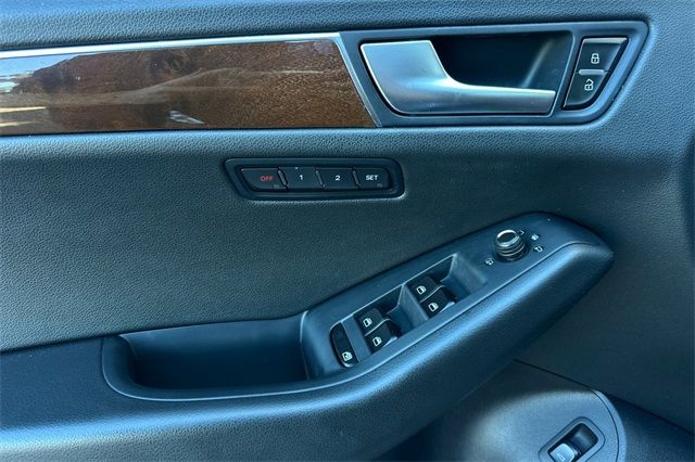 2011 Audi Q5 2.0T Premium 2011 Audi Q5 2.0T Premium