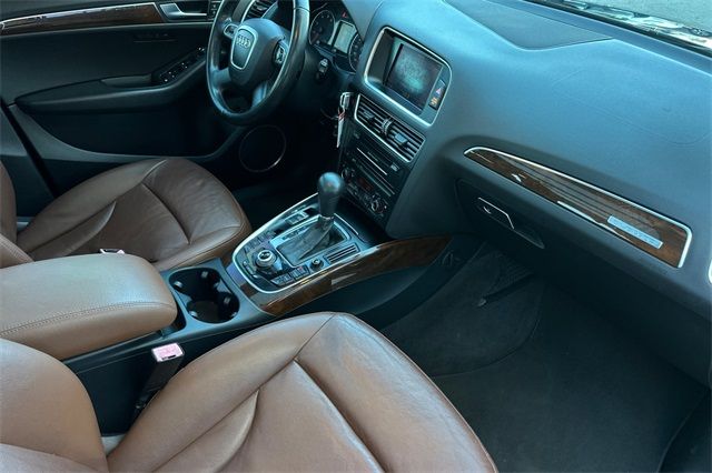 2011 Audi Q5 2.0T Premium 2011 Audi Q5 2.0T Premium