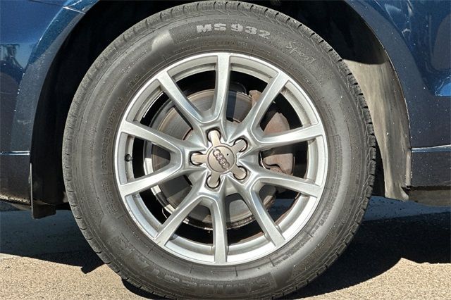 2011 Audi Q5 2.0T Premium 2011 Audi Q5 2.0T Premium