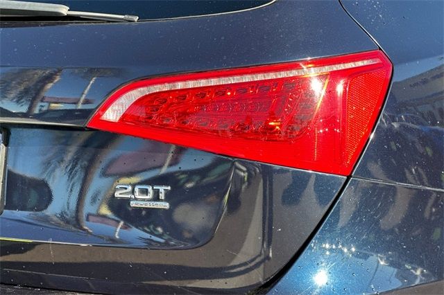 2011 Audi Q5 2.0T Premium 2011 Audi Q5 2.0T Premium