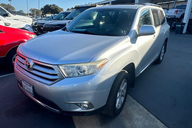 2011 Toyota Highlander Base Pre-Owned 2011 Toyota Highlander Base Pre-Owned