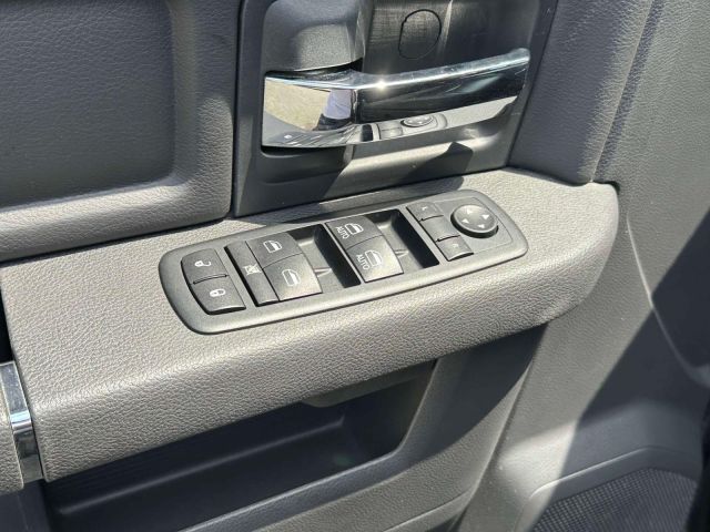 2012 Ram 1500 4WD Quad Cab 140.5 Sport