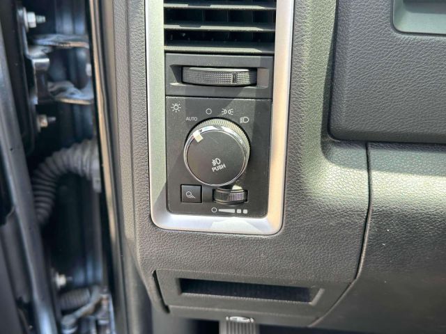 2012 Ram 1500 4WD Quad Cab 140.5 Sport
