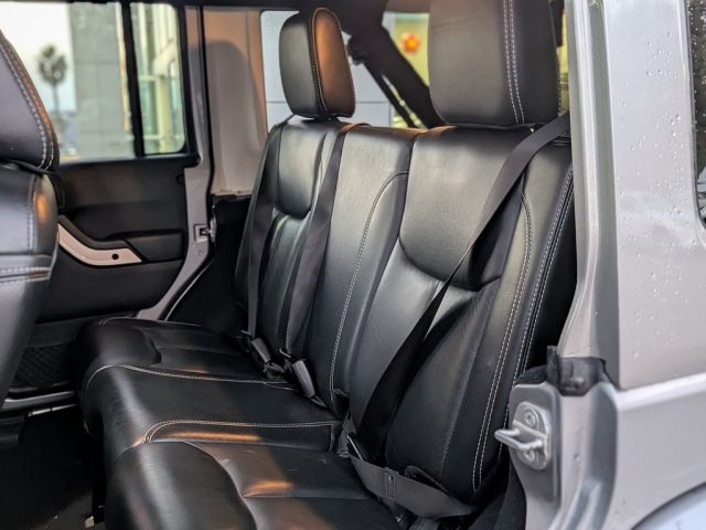 2014 Jeep Wrangler Unlimited Sahara 2014 Jeep Wrangler Unlimited Sahara