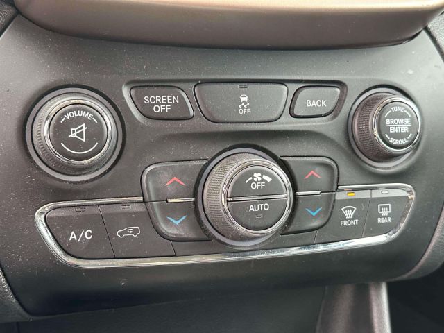 2015 Jeep Cherokee 4WD 4dr Limited 2015 Jeep Cherokee 4WD 4dr Limited