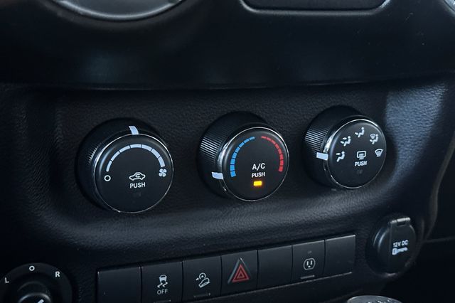 2015 Jeep Wrangler Unlimited Sahara 2015 Jeep Wrangler Unlimited Sahara