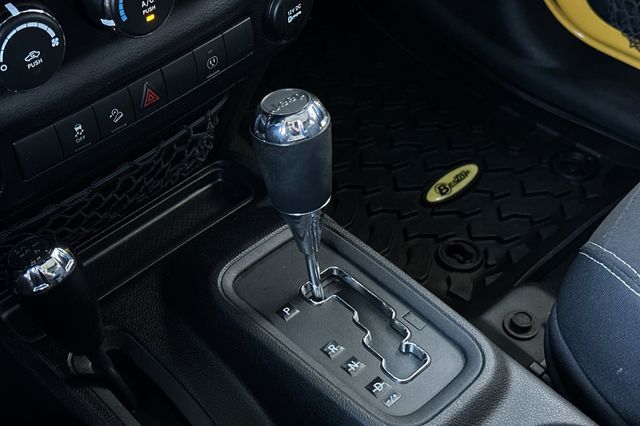 2015 Jeep Wrangler Unlimited Sahara 2015 Jeep Wrangler Unlimited Sahara