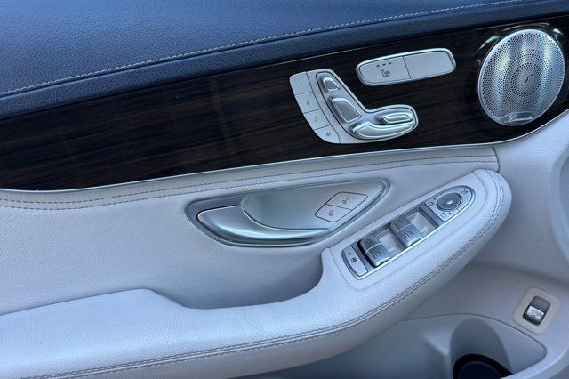 2015 Mercedes-Benz C-Class C 300 Pre-Owned 2015 Mercedes-Benz C-Class C 300 Pre-Owned