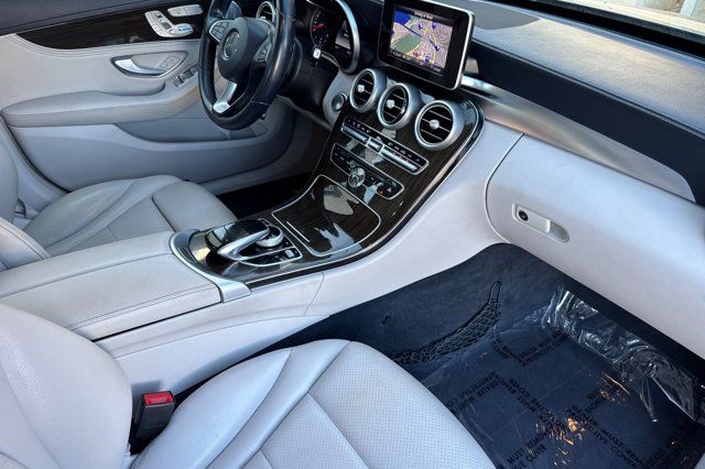 2015 Mercedes-Benz C-Class C 300 Pre-Owned 2015 Mercedes-Benz C-Class C 300 Pre-Owned