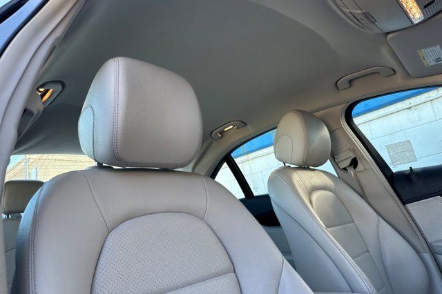 2015 Mercedes-Benz C-Class C 300 Pre-Owned 2015 Mercedes-Benz C-Class C 300 Pre-Owned