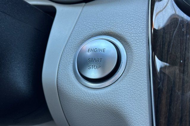 2015 Mercedes-Benz C-Class C 300 Pre-Owned 2015 Mercedes-Benz C-Class C 300 Pre-Owned