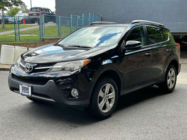 2015 Toyota RAV4 AWD 4dr XLE (Natl)
