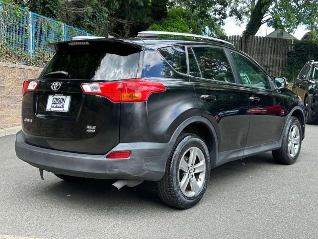 2015 Toyota RAV4 AWD 4dr XLE (Natl)