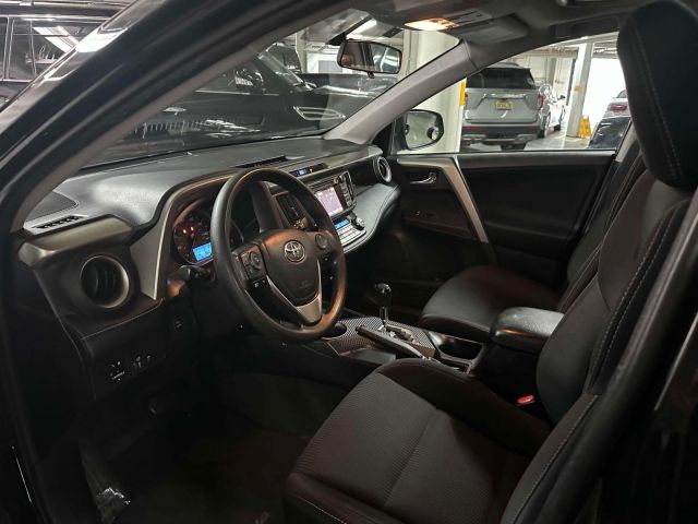 2015 Toyota RAV4 AWD 4dr XLE (Natl)
