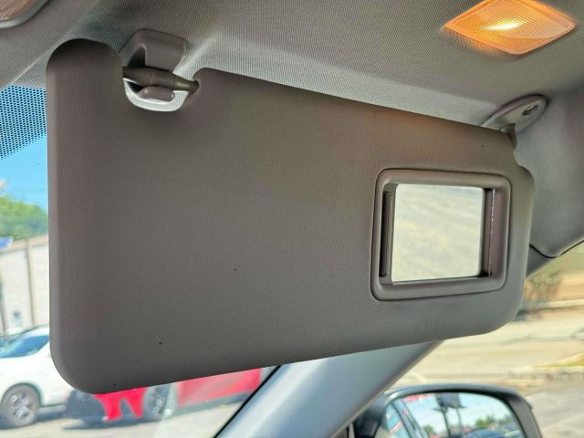 2015 Toyota RAV4 AWD 4dr LE (Natl)