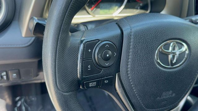 2015 Toyota RAV4 AWD 4dr LE (Natl)