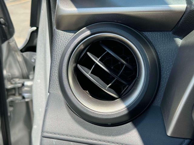 2015 Toyota RAV4 AWD 4dr LE (Natl)