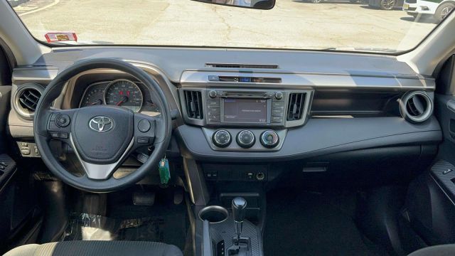 2015 Toyota RAV4 AWD 4dr LE (Natl)