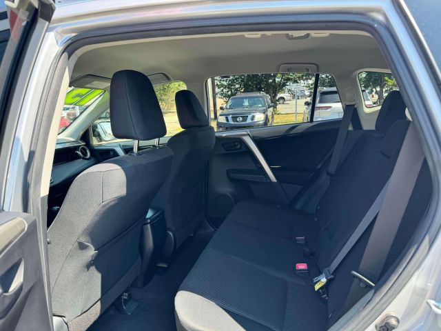 2015 Toyota RAV4 AWD 4dr LE (Natl)