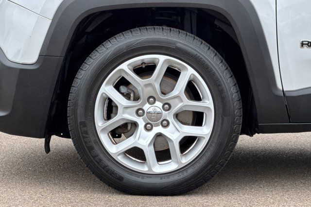 2016 Jeep Renegade Latitude Certified Pre-Owned 2016 Jeep Renegade Latitude Certified Pre-Owned