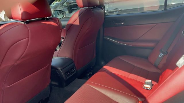 2016 Lexus IS 300 4dr Sdn AWD
