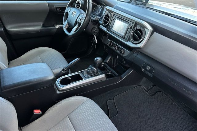 2016 Toyota Tacoma SR5 2016 Toyota Tacoma SR5