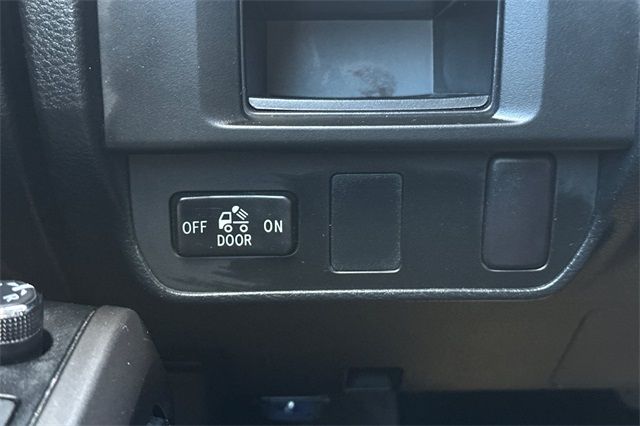 2016 Toyota Tacoma SR5 2016 Toyota Tacoma SR5