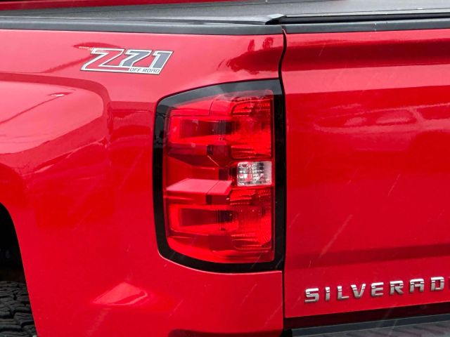 2017 Chevrolet Silverado 1500 4WD Crew Cab 143.5 LT w/2LT