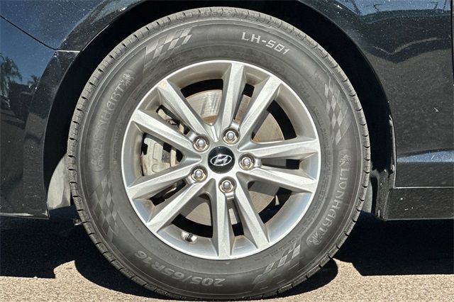 2017 Hyundai Sonata Base 2017 Hyundai Sonata Base