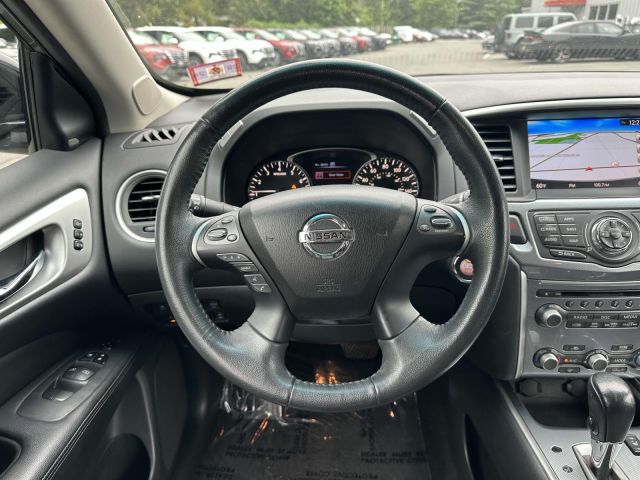 2017 Nissan Pathfinder 4x4 SL