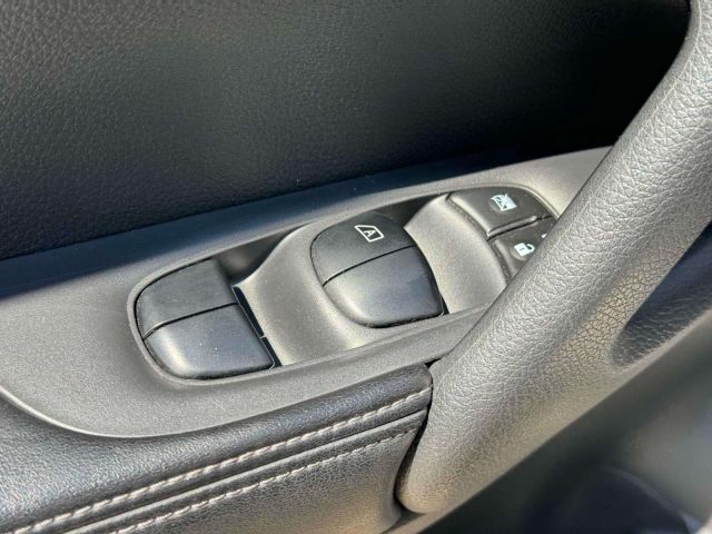 2017 Nissan Rogue AWD SV