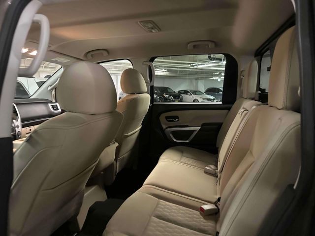 2017 Nissan Titan 4x2 Crew Cab SV
