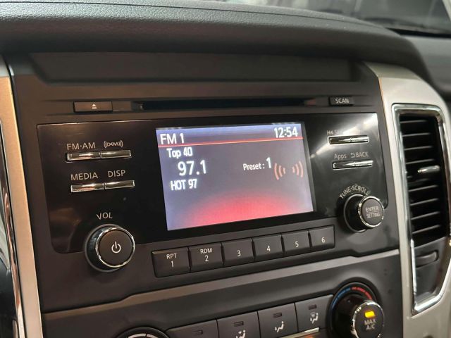 2017 Nissan Titan 4x2 Crew Cab SV
