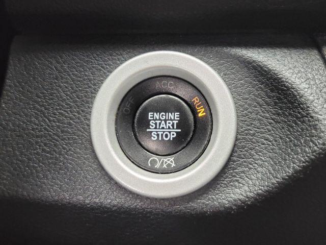 2017 Ram 1500 Laramie 4x4 Crew Cab 57 Box