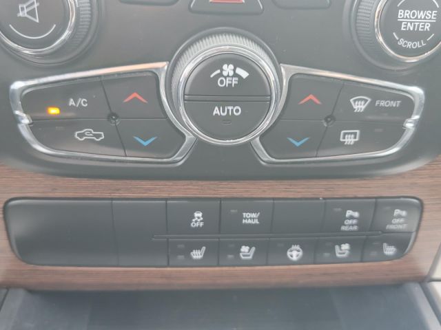 2017 Ram 1500 Laramie 4x4 Crew Cab 57 Box