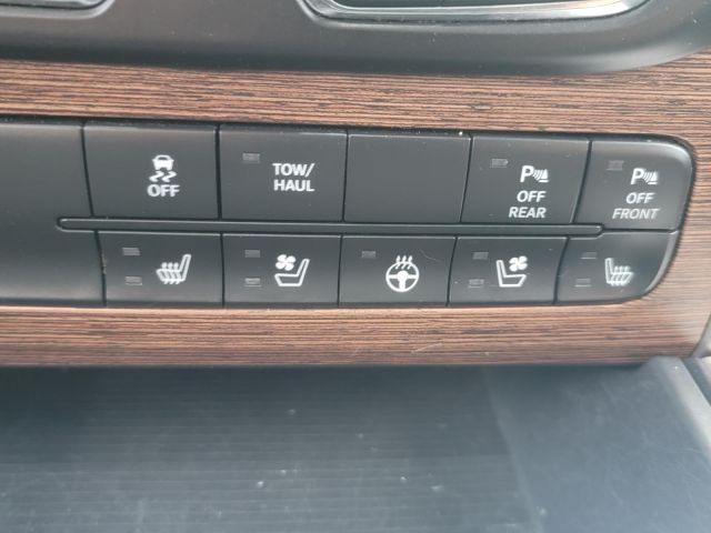 2017 Ram 1500 Laramie 4x4 Crew Cab 57 Box