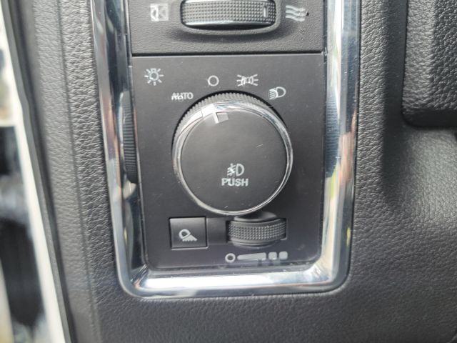 2017 Ram 1500 Laramie 4x4 Crew Cab 57 Box