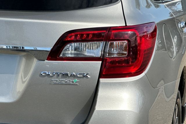 2017 Subaru Outback 2.5i