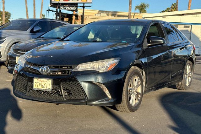2017 Toyota Camry SE Pre-Owned