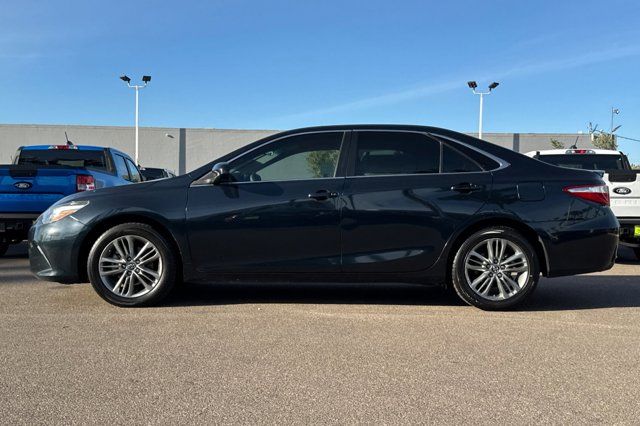 2017 Toyota Camry SE Pre-Owned