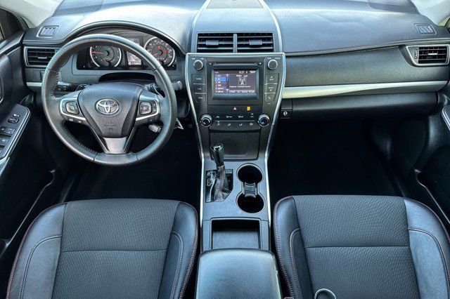 2017 Toyota Camry SE Pre-Owned