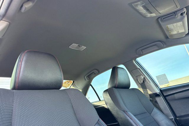 2017 Toyota Camry SE Pre-Owned