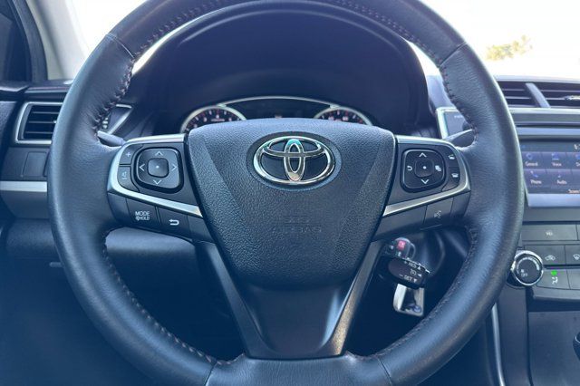 2017 Toyota Camry SE Pre-Owned