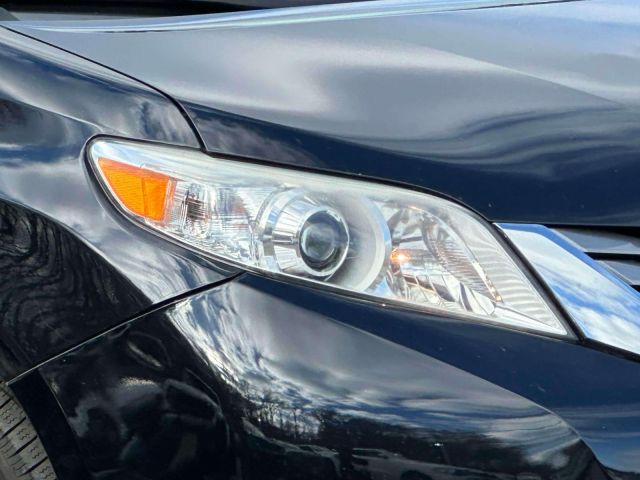 2017 Toyota Sienna XLE Premium AWD 7-Passenger (Natl)