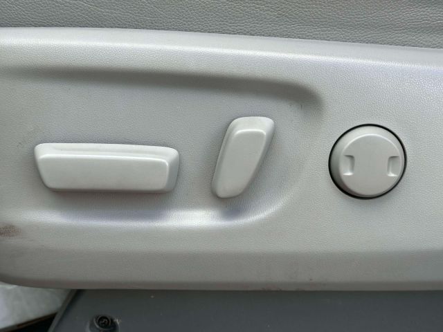 2017 Toyota Sienna XLE Premium AWD 7-Passenger (Natl)