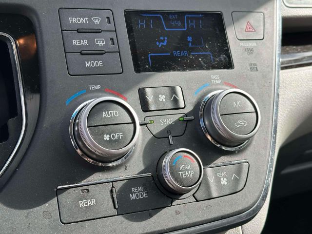 2017 Toyota Sienna XLE Premium AWD 7-Passenger (Natl)