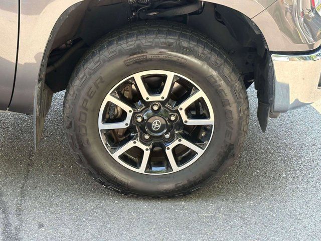 2017 Toyota Tundra 4WD SR5
