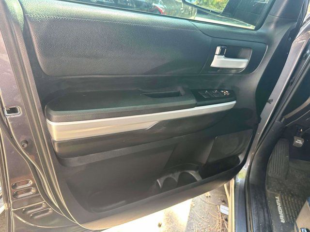 2017 Toyota Tundra 4WD SR5